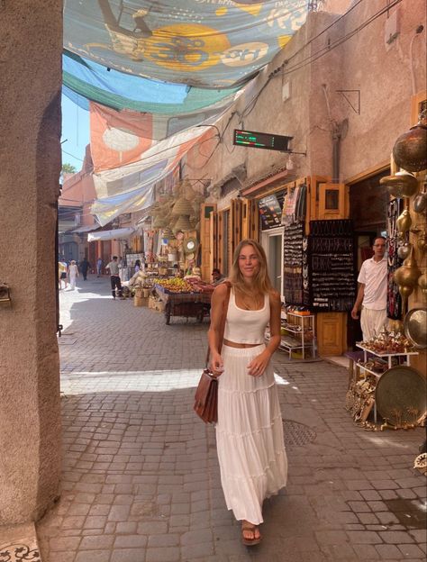 India Outfits Travel Summer, Europe Wardrobe, Romanticizing Summer, Europe Summer Outfits, Marrakech Style, Morocco Aesthetic, Summer Abroad, Greece Outfit, Greece Trip