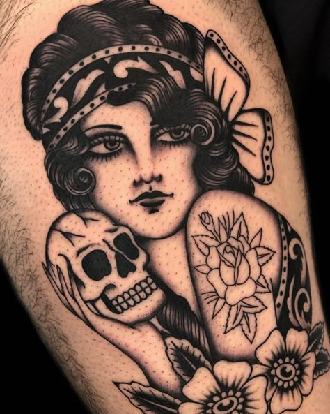 Traditional Tattoo Girls, Traditional Tattoo Woman, Pin Up Tattoo, Pinup Tattoo, Pin Up Girl Tattoo, Traditional Tattoo Inspiration, Neotraditional Tattoo, Sailor Jerry Tattoos, Traditional Tattoo Sleeve