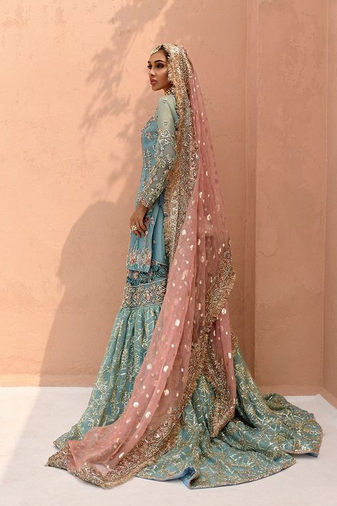 Bridal Gharara, Desi Wedding Dresses, Nikkah Dress, Asian Bridal Dresses, Asian Wedding Dress, Bridal Dresses Pakistan, Salwar Kamiz, Pakistani Bridal Dresses, Indian Bridal Outfits