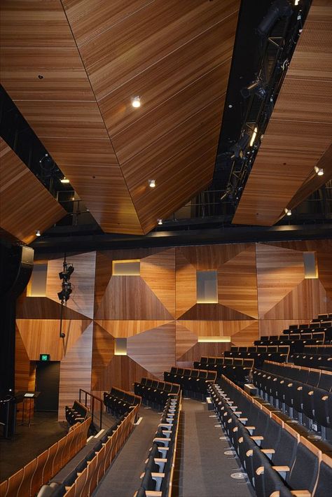 Theater Ceiling, School Theatre, Auditorium Design, Theater Architecture, Lecture Theatre, Theatre Interior, North Sydney, Veneer Panels, Timber Veneer