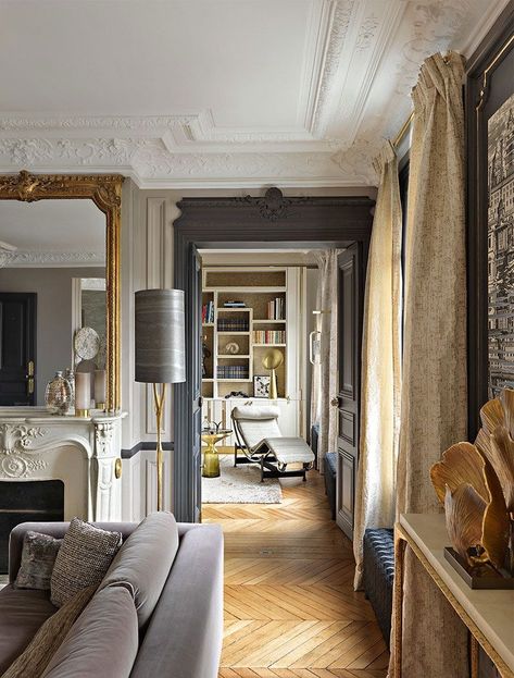 Parisian Living Room, Parisian Apartment Decor, Design Hall, Parisian Decor, Parisian Interior, French Apartment, Parisian Apartment, Paris Design, Paris Apartments