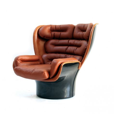 Joe Colombo, Luxury Chairs, Vintage Lounge Chair, Iconic Furniture, Paying Attention, Single Sofa, Cool Chairs, Sofas And Chairs, Reupholster