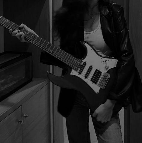 Ryen Trevarrow, Tell Me Three Things, Punk 57, Guitar Boy, Black Electric Guitar, Penelope Douglas, Rockstar Aesthetic, Back Vocal, Guitar Girl