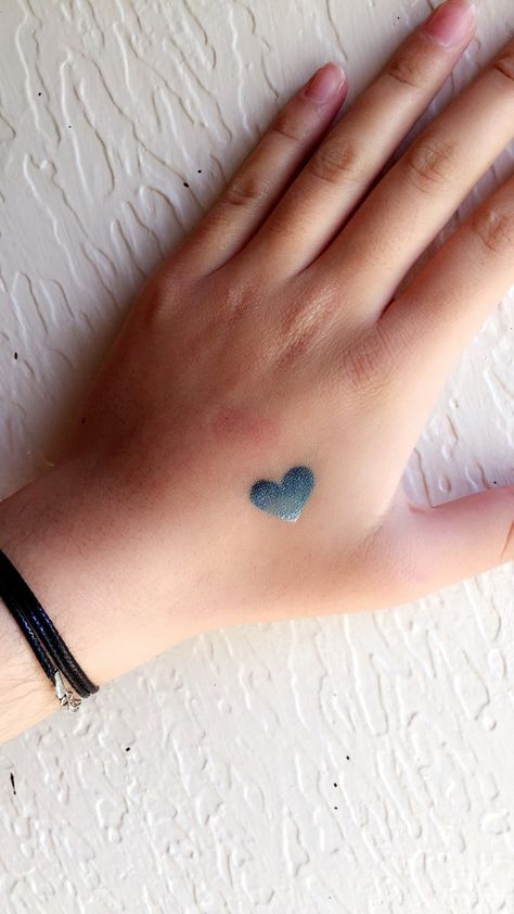 Ombre blue heart just with eyeliner  I was bored, kinda cute though 🤷🏻‍♀️ Ombre Heart Tattoo, Blue Heart Tattoo Ideas, Ombre Tattoos, Blue Heart Tattoo, Hand Heart Tattoo, Piercing Ideas, Friend Tattoos, Foot Tattoos, Beauty Clothes