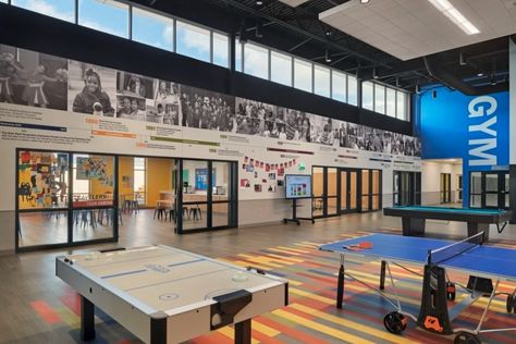 Boys & Girls Club Hartford South End - Education Snapshots Recreational Center Design, Recreation Center Architecture, Youth Center Design, Institutional Design, Translucent Wall, Photography Room, Homework Room, Color Activity, Sport Center