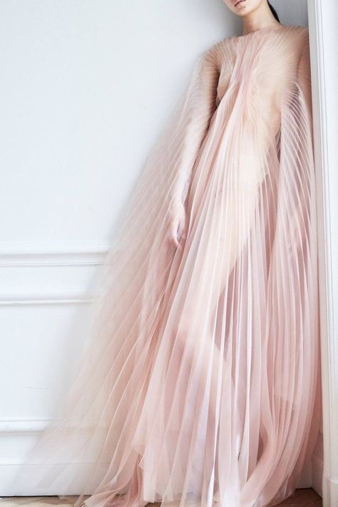 Pleated Gown, Transparent Dress, Iris Van Herpen, Stephane Rolland, Organza Dress, Designer Gowns, Yohji Yamamoto, Mode Inspiration, Issey Miyake