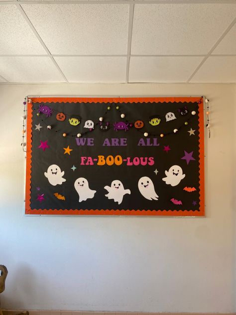 Halloween boo ghoust faboolous Halloween Poster Ideas For School, School Volunteer, Halloween Bulletin Boards, Ra Boards, Work Decor, Craft Halloween, Class Door, Work Project, Halloween Poster