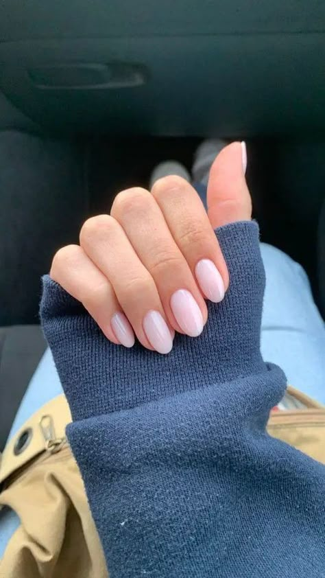 Kutek Disney, Milky Nails, Simple Gel Nails, Basic Nails, Casual Nails, Oval Nails, Girls Nails, Neutral Nails, Clean Nails