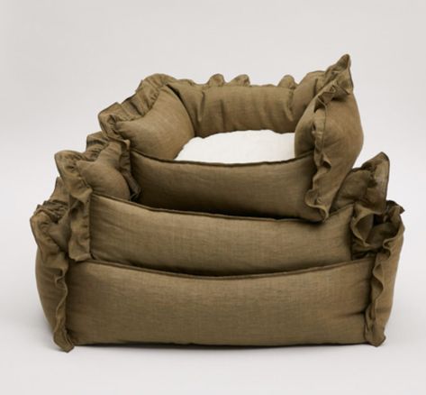 The Linen Haven Boom in Olive is the finest lrish linen haven for little friend, Linen Haven Boom/Olive comes in 3 sizes. Modern Couch Covers, Brown Princess, Human Dog Bed, Cold Weather Dogs, Cat Couch, Outdoor Dog Bed, Washable Dog Bed, Princess Bed, Bed Dog