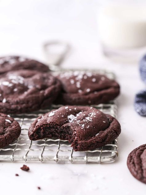 Soft and Chewy Chocolate Cookies Soft Chocolate Cookies, Completely Delicious, Chewy Chocolate Cookies, Chocolate Crinkle Cookies, Fresh Baked Cookies, Cookie Brownie Bars, Chocolate Crinkles, Chocolate Marshmallows, Pretty Cookies