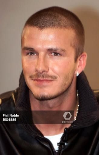 David Beckham Shaved Head, David Beckham Buzzcut, Beckham Hairstyle, David Beckham Hairstyle, Hairstyles And Haircuts, Shein Outfits, Shaved Head, David Beckham, Cortes De Cabello