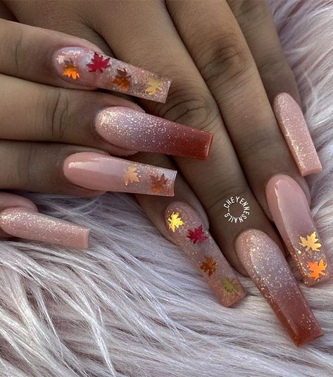 ombre brown fall nails, fall nail designs, fall decal nails, fall leaf nails #fallnails #autumnnails Otoño Nails, Instagram Grunge, Nails Grunge, Uñas Ideas, Sassy Nails, Eyebrow Growth, Cute Nails For Fall, Nails Design With Rhinestones, Grunge Nails