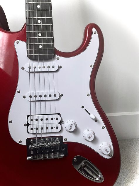 Red Electric Guitar, Electric Guitar Design, Guitar Obsession, Cool Electric Guitars, Candy Apple Red, You're My Favorite, Vinyl Music, Apple Red, Candy Apple