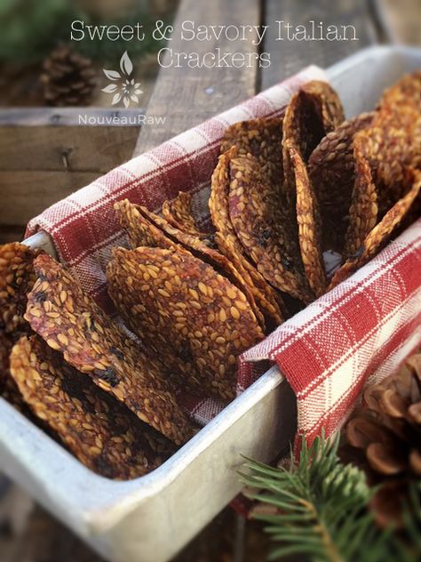 Italian Crackers, Pizza Crackers, Flax Crackers, Homemade Crackers Recipe, Beautiful Recipes, Gluten Free Crackers, Raw Recipes, Homemade Crackers, Healthy Vegan Snacks