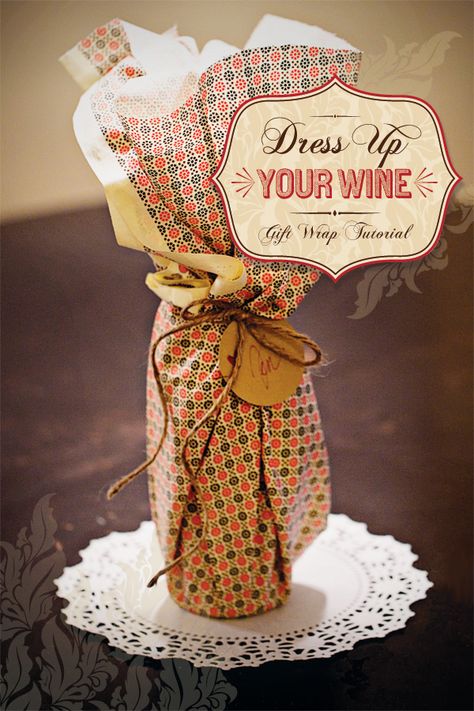 DIY Tutorial: Wine Packaging {Gift Wrap Idea} that is perfect for any hostess gift for a dinner party, holiday event, or even new years eve! Wine Wrapping, Wine Gift Wrapping, Wine Pull, Wine Gifts Diy, Fabric Twine, Bottle Gift Wrapping, Wine Wrap, Gift Wrapping Tutorial, Wrap Tutorial