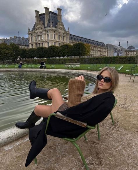 Paris Trip Outfits, Paris In October, Paris Photo Ideas, Paris Mood, Paris In Autumn, Paris Rooftops, Paris Dream, Parisian Aesthetic, France Aesthetic