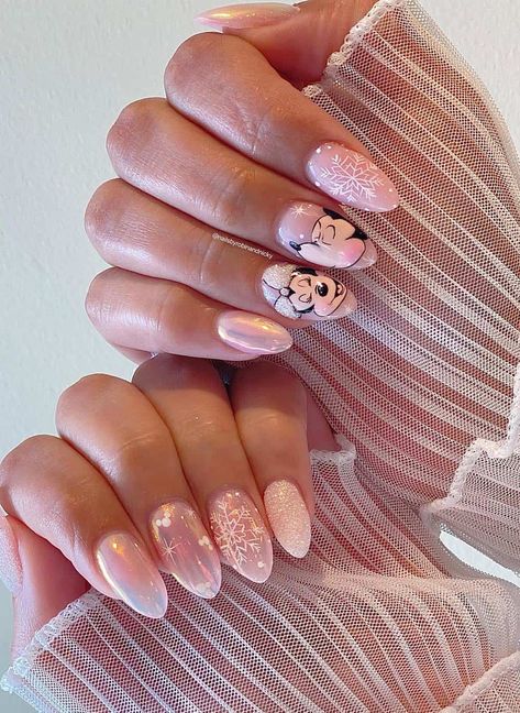 Disney Sparkle Nails, Chrome Disney Nails, Minimal Manicure, Disney Themed Nails, Disneyland Nails, Disney Nail Designs, Mickey Mouse Nails, Disney Inspired Nails, Soft Pink Nails