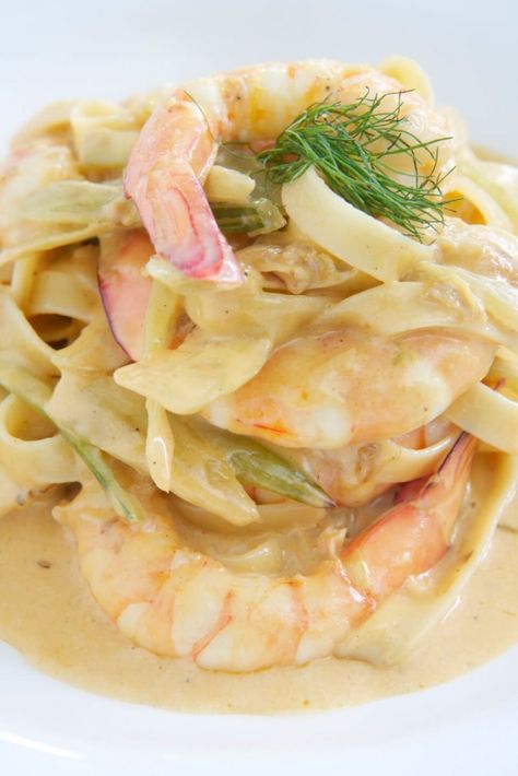 Fettuccine with prawns and baby fennel in pernod cream sauce. #recipes #foodrecipes #food #chef Pernod Sauce, Soup Unique, Fennel Pasta, Cream Sauce Recipes, Ultimate Comfort Food, Menu Ideas, Chef Recipes, Cream Sauce, Food Reviews