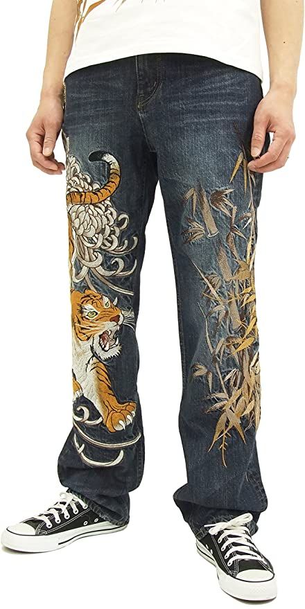 Tiger Pants, Japanese Tiger, Japan Fashion Street, Denim Pants Mens, Custom Jeans, Denim Crafts, Painted Clothes, Jeans Diy, Fashion Painting