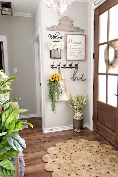 Find gorgeous entryway ideas to get inspired including entryway furniture, storage ideas, entryways with benches and how to arrange your entry table for that wow factor. #homedecor Entrance Hall Decor, Farmhouse Entryway, Entry Decor, Foyer Decor, Entryway Ideas, Hall Decor, Small Entryway, Home Entrance Decor, Entrance Decor