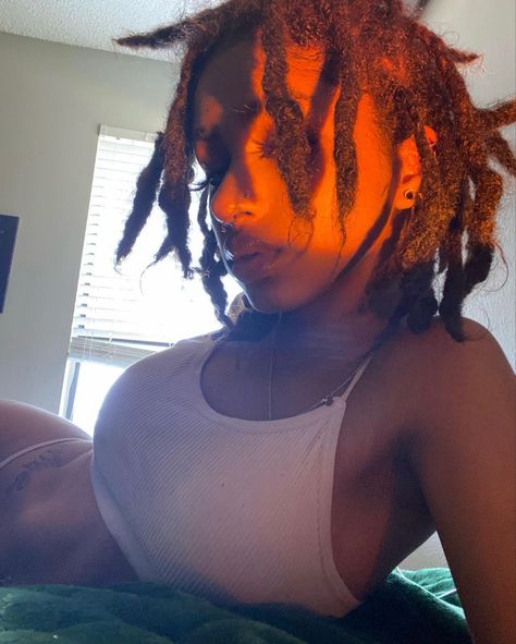 Girls With Dreads, Short Dreadlocks Hairstyles, Stud Hairstyles, Afro Dreads, Pretty Dreads, Short Loc Styles, Masc Women, Cute Dreads, Dreads Girl