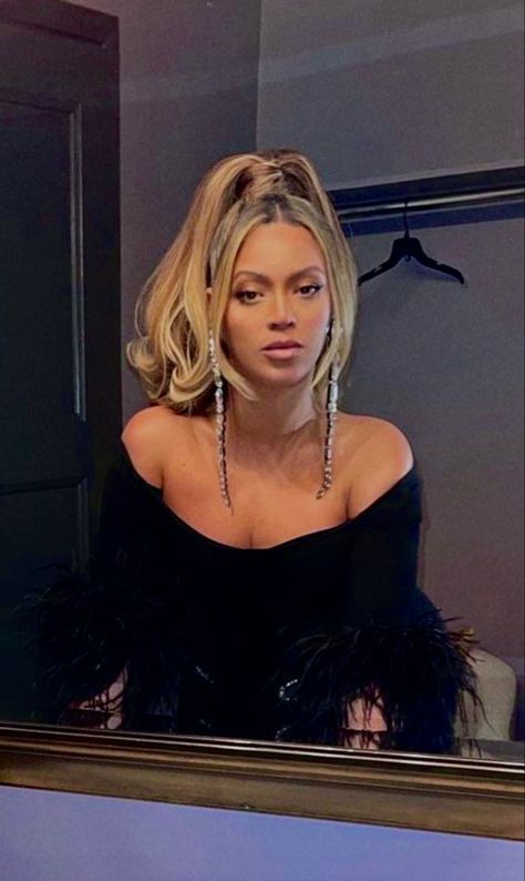 Beyonce Blonde, Beyonce Hair, Extension Hair, Honey Blonde Hair, Hair Laid, Baddie Hairstyles, Party Hairstyles, Black Girls Hairstyles, Aesthetic Hair