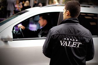 Valet parking services. https://www.preciseparklink.com/parking-management-solutions London Luton Airport, Beyond The Lights, Parking Solutions, Airport Parking, Student Jobs, Arrangement Ideas, Valet Parking, Job Description, Sharjah