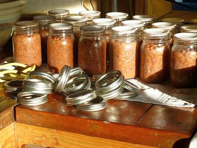 Can Refried Beans Recipe, Mexican Food Night, Canned Veggies, Canning Beans, Jar Mixes, Homesteading Recipes, Make Refried Beans, Canning Refried Beans, Food Prepping