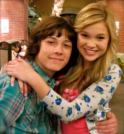 Leo Howard And Olivia Holt, Jack And Kim, Kickin It Cast, Olivia Holt And Leo Howard, Jack Brewer, Leo Howard, Bts Season Greeting, Old Disney Channel, Disney Channel Shows