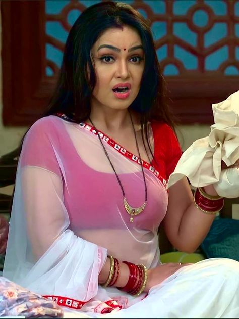 Sari Photo, Shubhangi Atre, Indian Tv Actress, Beautiful Women Over 40, Indian Beauty Saree, Woman Face, Bollywood Actress, Saree