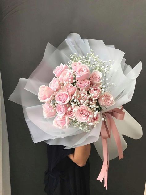 🩷🫶🍭 Bouget Flower, Pink Roses Bouquet Aesthetic, Pink Bouquet Aesthetic, Mother’s Day Bouquet, Small Pink Bouquet, Rose Bouquet Aesthetic, Aesthetic Bouquet, Pink Roses Bouquet, Decoration For Party