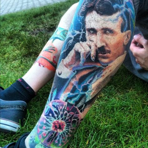 My favorite historical figure. Ink Link, Instagram People, Nicolas Tesla, Tesla Coil, Facial Tattoos, Valentine Photography, Nikola Tesla, Arm Tattoos For Guys, Body Modifications