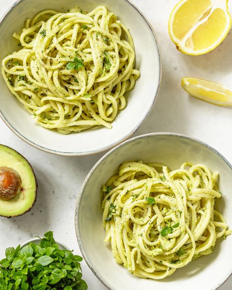 Low Calorie Pasta Sauce, Healthy Pesto Sauce, Avocado Sauce Recipe, Avocado Recipes Pasta, Avocado Sauce Pasta, Low Calorie Pasta, Pasta Calories, Pesto Sauce For Pasta, Healthy Pesto