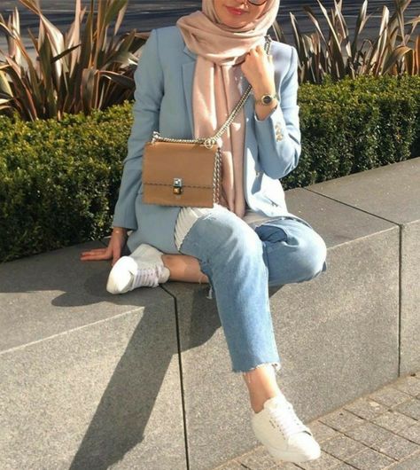 Baby blue n. Cream Bella Square Hijab, Turkish Hijab, Islam Hijab, Hijab Art, Anime Hijab, Hijab Model, Hijab Fashion, Baby Blue, Indonesia