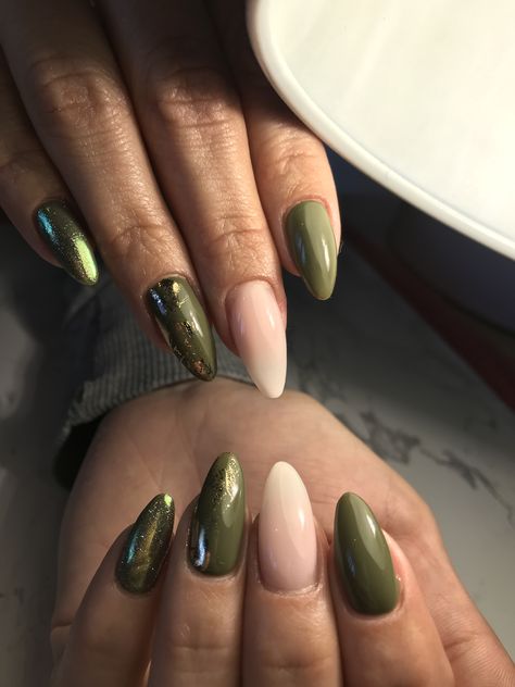 Green And Gold Foil Nails, Olive Nails, Nail Tip Designs, Nails Gel Nails, Winter Nails Acrylic, Gold Tips, Foil Nails, Nails Gel, Nail Arts