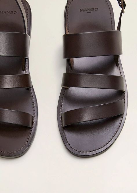 Men Leather Sandals Fashion, Best Sandals For Men, Casual Leather Sandals, Mens Sandals Fashion, Leather Slippers For Men, Indian Shoes, Slippers For Men, Fashion Shoes Sandals, Sandals For Men