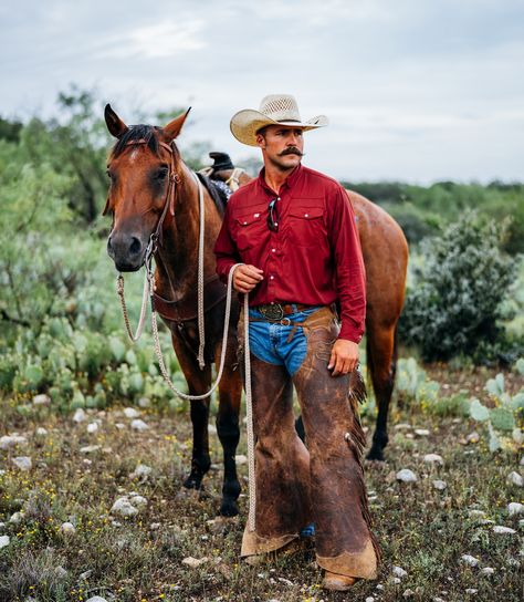 Happy National Day of the Cowboy! Celebrating the spirit, history, and enduring legacy of the American cowboy. #cowboy #nationaldayofthecowboy #horses #cattle #ranching #performance #farm #ranch #clothing #aggear Cowboy With Horse, Cowboy Roping, Mv Ideas, Cowboy Outfit For Men, Boyfriend Type, American Cowboy, Cowboy Love, Cow Boys, Modern Cowboy