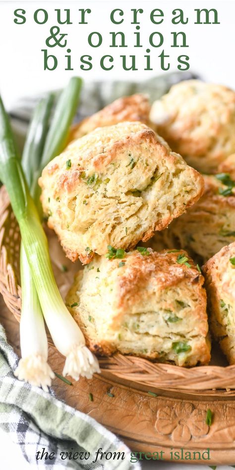 Sour cream and onion biscuits are super flaky thanks to the 'letter fold' technique ~ they're the perfect biscuits to serve with Easter ham! Scallion Biscuits, Perfect Biscuits, Onion Biscuits, Bread People, Savory Biscuits, Thanksgiving Side Dish Recipes, Potato Casseroles, Bean And Sweet Potato, Farmhouse Recipes