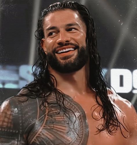 Roman Wwe, Roman Reigns Tattoo, Roman Reigns Shirtless, Roman Reigns Smile, Roman Reigns Wwe Champion, Joe Anoaʻi, Wwe Superstar Roman Reigns, Roman Reigns Family, The Bloodline