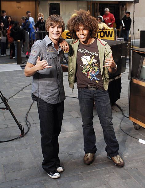 corbin bleu zac efron Jocks Vs Nerds Outfits, 2006 Mens Fashion, 2007 Mens Fashion, 2000s Men’s Fashion, Early 2000s Boys Fashion, Men’s 2000s Fashion, 2000 Boys Fashion, 2010 Mens Fashion, 2010 Fashion Men