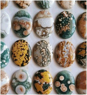 Pretty Rocks, Crystal Healing Stones, Beautiful Rocks, Mineral Stone, Minerals And Gemstones, Rocks And Gems, Ocean Jasper, Gems And Minerals, Stone Rocks