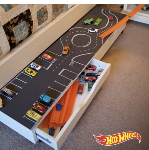 Toy Car Storage Ideas, Hot Wheels Cars Storage, Basketball Shelf, Car Storage Ideas, Diy Toy Car, Boy Car Room, Diy Toys Car, Hot Wheels Storage, Hot Wheels Room