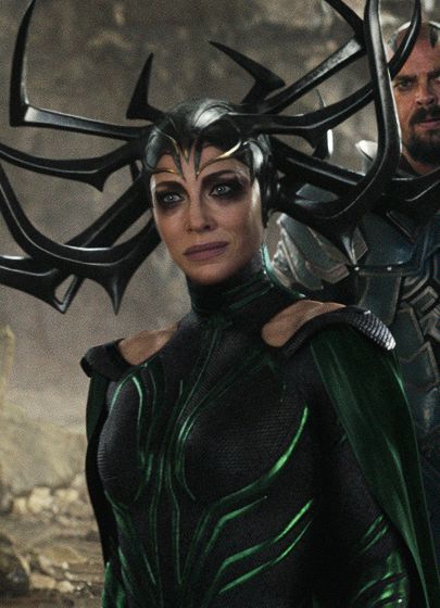 #Thor vs #Hela Fight Scene Thor Ragnarok (2017). #MarvelStudios #MCU Hela Thor Ragnarok, Hela Thor, Thor Ragnarok 2017, Thor Ragnarok, Thor, Black