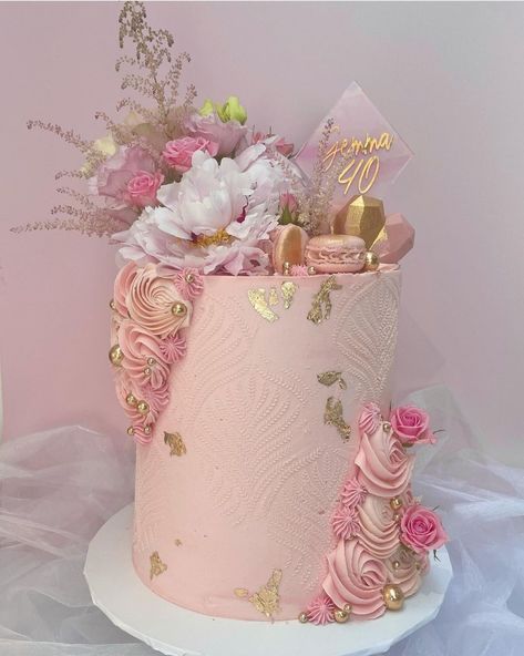 Pink And Gold 40th Birthday Cake, Elegant Birthday Cakes For Ladies, Luxury Cakes Birthday For Women, Trendy Birthday Cakes For Women, Elegant Pink Cake, Cake For Women Elegant, Elegant Birthday Cakes For Women, Pretty Pink Cake, 30th Birthday Cake For Women