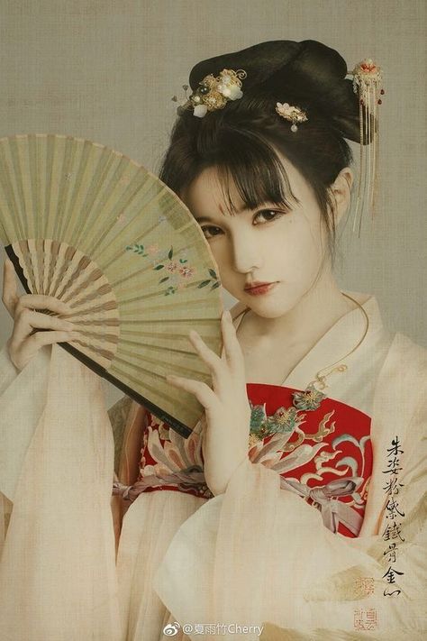 Content Types, Hanfu Girl, Chinese Traditional Costume, Japanese Drawings, Ancient China, Chinese Culture, Japanese Culture, Art Reference Photos, Chinese Art