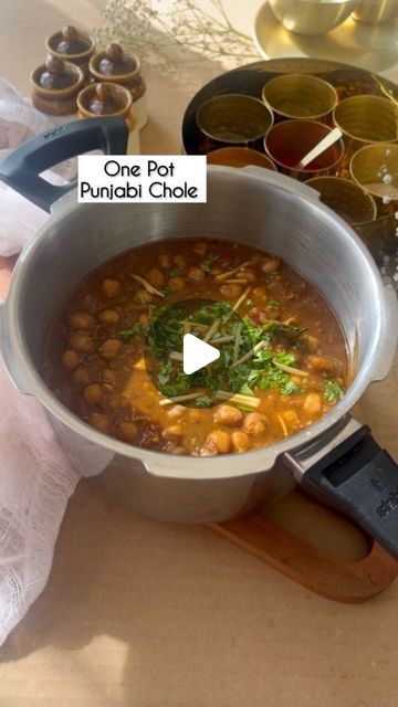 Chole Kulche Recipe, Chole Kulche, Punjabi Chole, Feeling Lazy, Cheat Day, Home Good, Long Hours, I Made It, One Pot