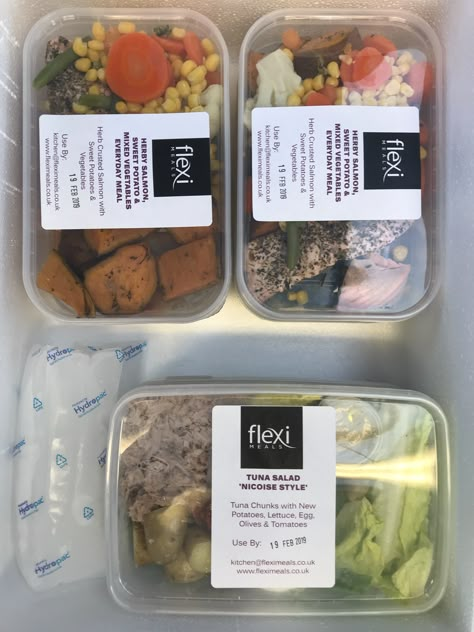 Meal Packaging Ideas, Aesthetic Packaging Food, Ready To Cook Packaging, Ready To Eat Packaging, Meal Delivery Packaging, Fresh Food Packaging, Healthy Food Packaging, Food Delivery Packaging, Salad Packaging