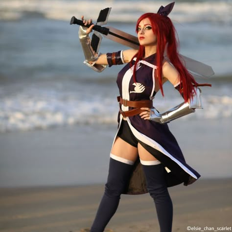 Erza Scarlet en chair et en os ! 😍 Erza Cosplay Fairy Tail, Erza Scarlet Costume, Erza Scarlet Outfits, Erza Cosplay, Erza Scarlet Cosplay, Fairy Tail Erza Scarlet, Fairy Tail Cosplay, Dusk Sky, Closet Cosplay