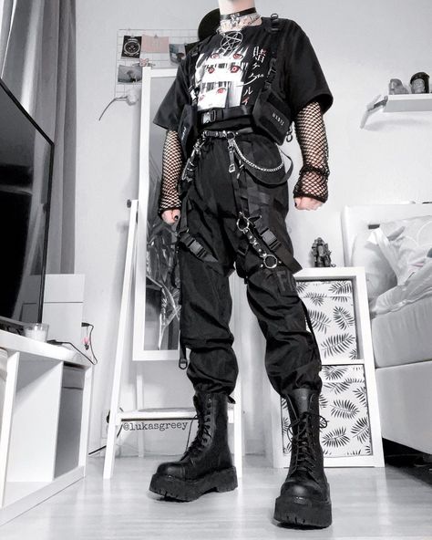 Outfits Masc, Goth Lookbook, Punk Style Outfits, Techwear Fashion, Alt Clothes, Alt Outfits, Tomboy Style Outfits, Estilo Punk, Punk Outfits