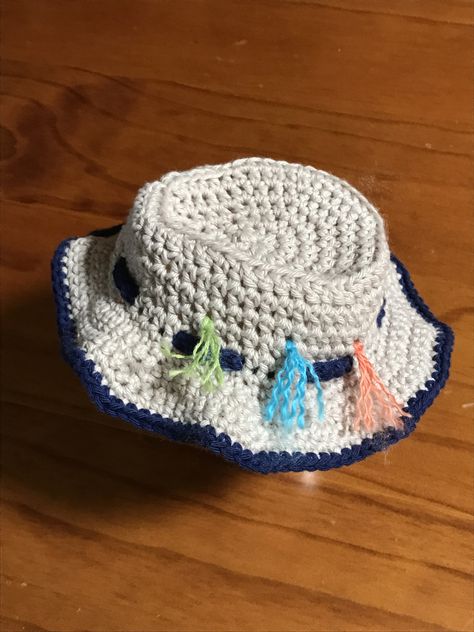 Crochet baby fishing hat Tie Pattern Free, Crochet Summer Hats, Crochet Fish, Baby Fish, Hat Patterns Free, Tie Pattern, Fishing Hat, Crochet Hat Free, Doll Hat